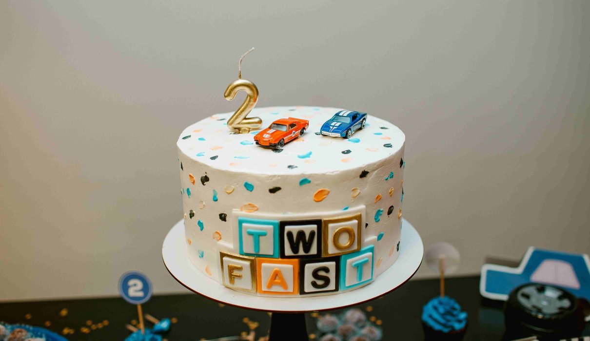 Soft Vanilla & Chocolate Layers: Safe-Choice Customized Birthday Cakes for Picky Kids: